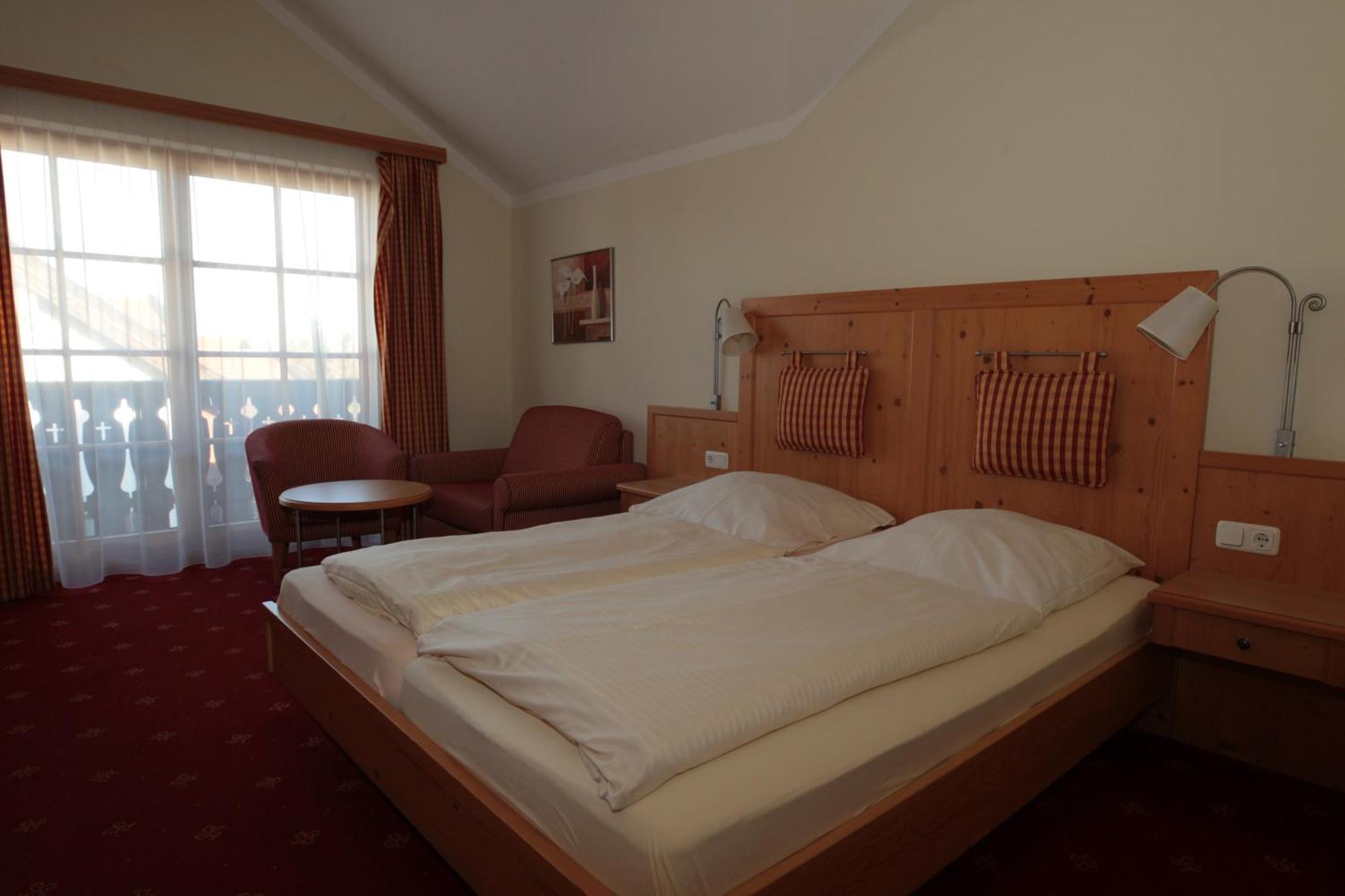 Bernried am Starnberger See Landgasthof Drei Rosen מראה חיצוני תמונה